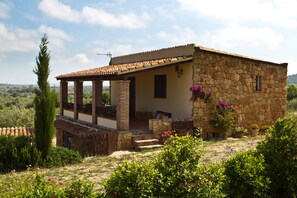 Exterior - Elegant house in 19th century old farm, beautiful sea view (Alghero)