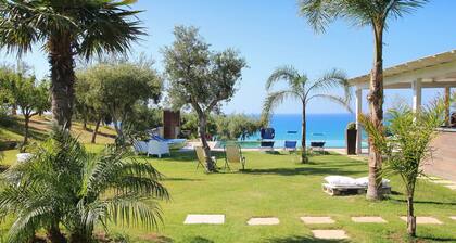 Large property, 2 Modern Villas, PRIVATE POOL, Golf Practice, Sea View, WIFI