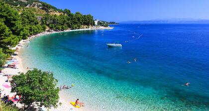 Villa Oliva - exclusive gateway, luxurious serenity, stunning views, heated pool