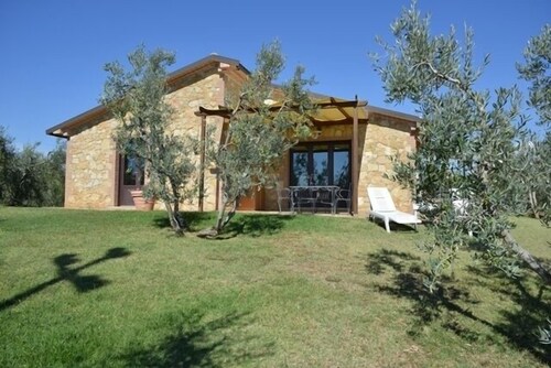 Detached house, stone, 6 pax, garden, wonderful sea view