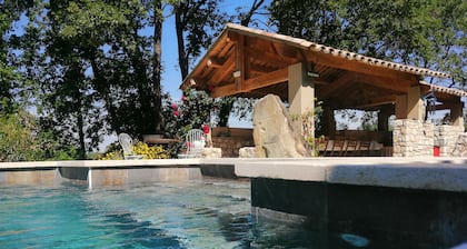 Amplia casa de campo tranquila a 5 minutos Uzès