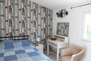 5 bedrooms, iron/ironing board, travel cot, free WiFi