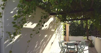 Villa Calm: 3 Schlafzimmer, 100 m vom Strand entfernt