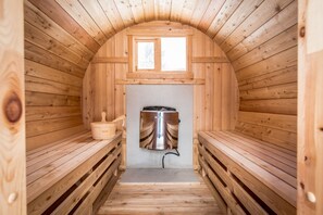 Sauna - Located less than 2 km from the ski lifts providing access to Arc 2000, (Villaroger)