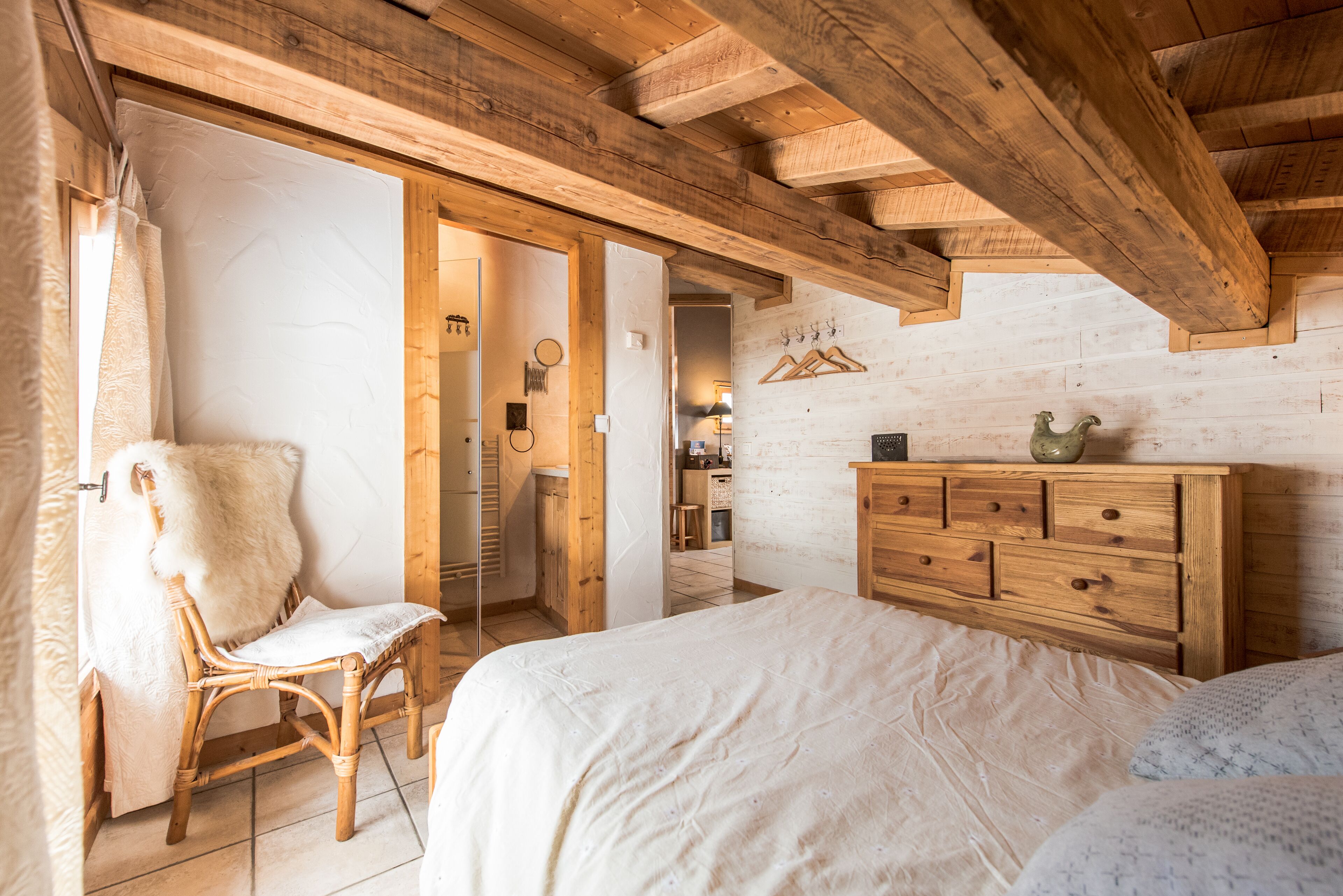 4 bedrooms, iron/ironing board, travel cot, free WiFi