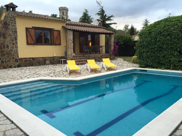 Pool - Secluded house with pool, barbecue and garden 10min. of the beach. Ideal families (Calonge)