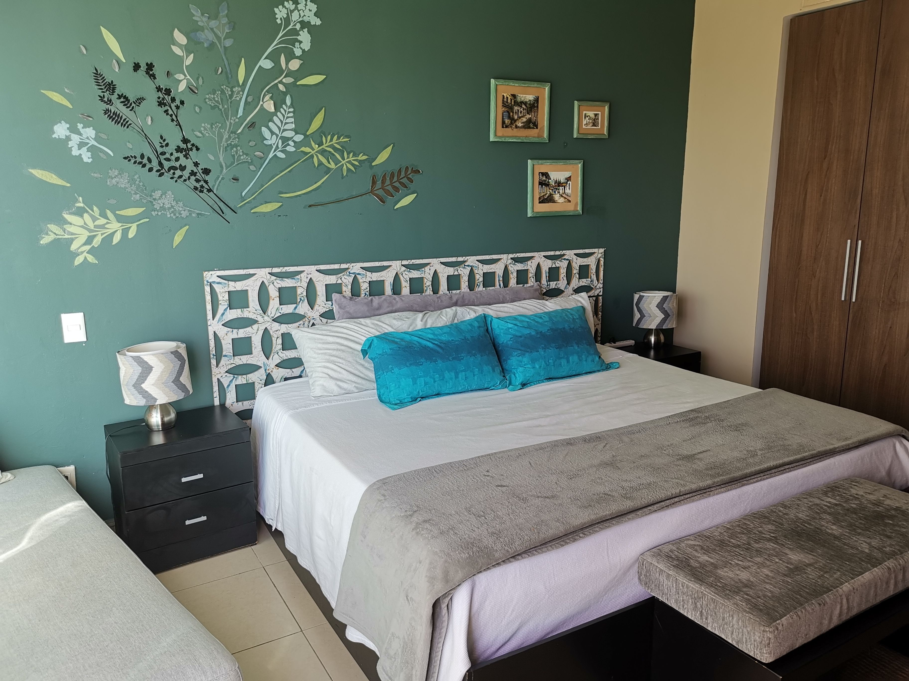 In-room safe, iron/ironing board, free WiFi, bed sheets