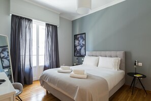1 bedroom, desk, iron/ironing board, free WiFi - Acropolis Heart 1BD Apartment in Plaka (Athens)