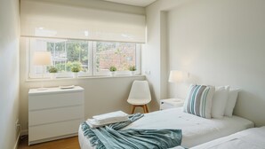 3 bedrooms, iron/ironing board, travel crib, WiFi (free)
