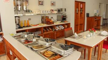 Free daily buffet breakfast