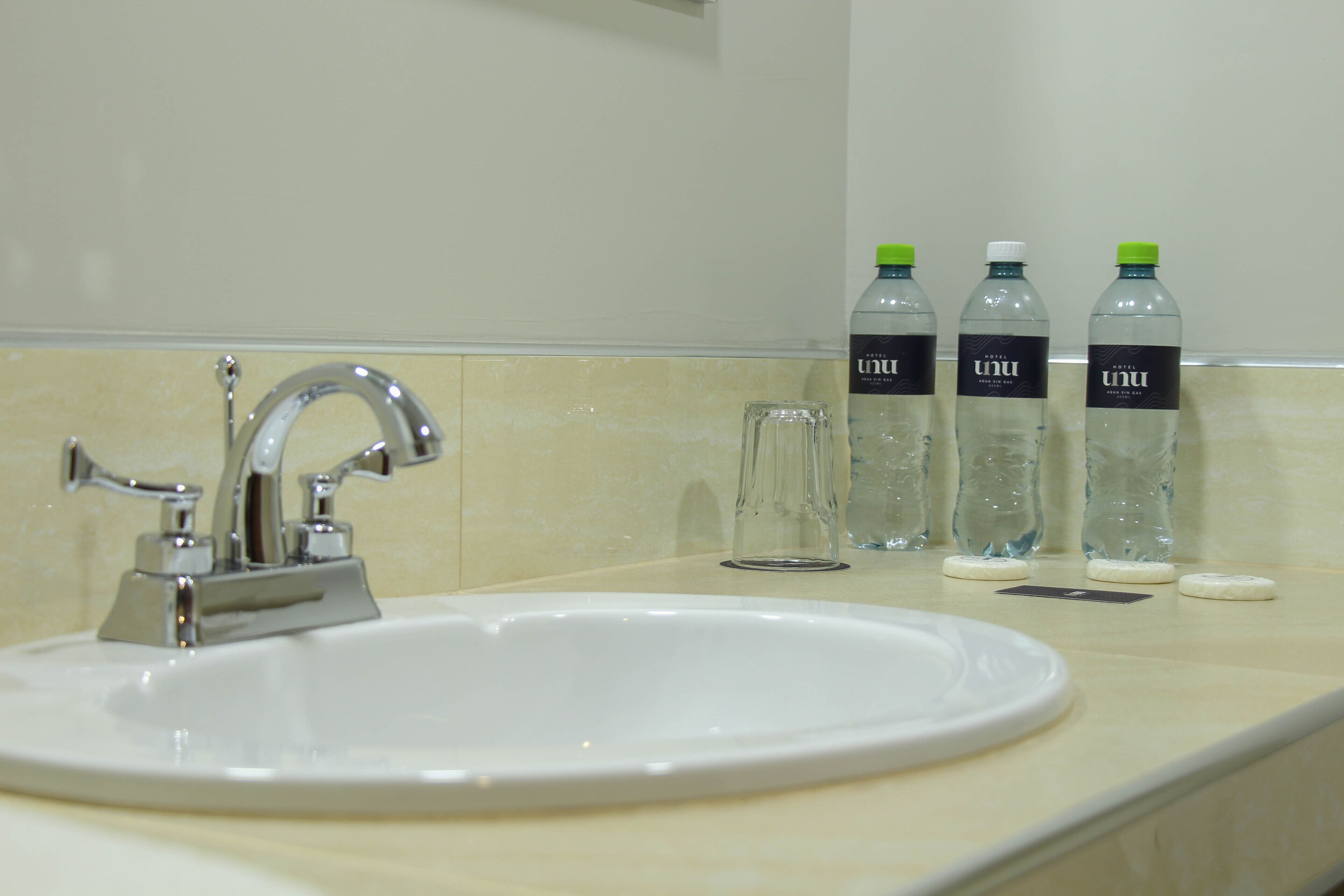 shower, free toiletries, towels