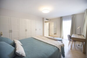 5 Schlafzimmer, Bügeleisen/Bügelbrett, Reisekinderbett, WLAN
