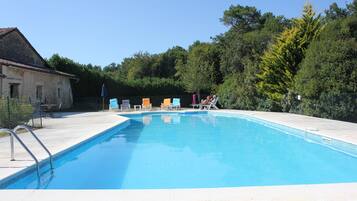 Piscine extérieure, piscine chauffée