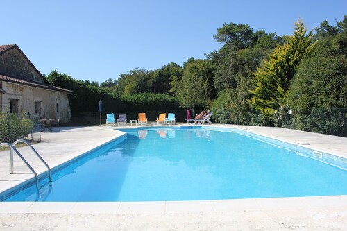 Dordogne Farmhouse with Large Private Pool