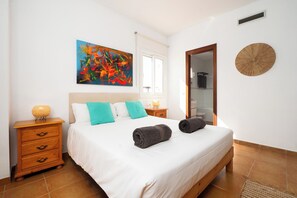 5 Schlafzimmer, Bügeleisen/Bügelbrett, kostenloses WLAN, Bettwäsche