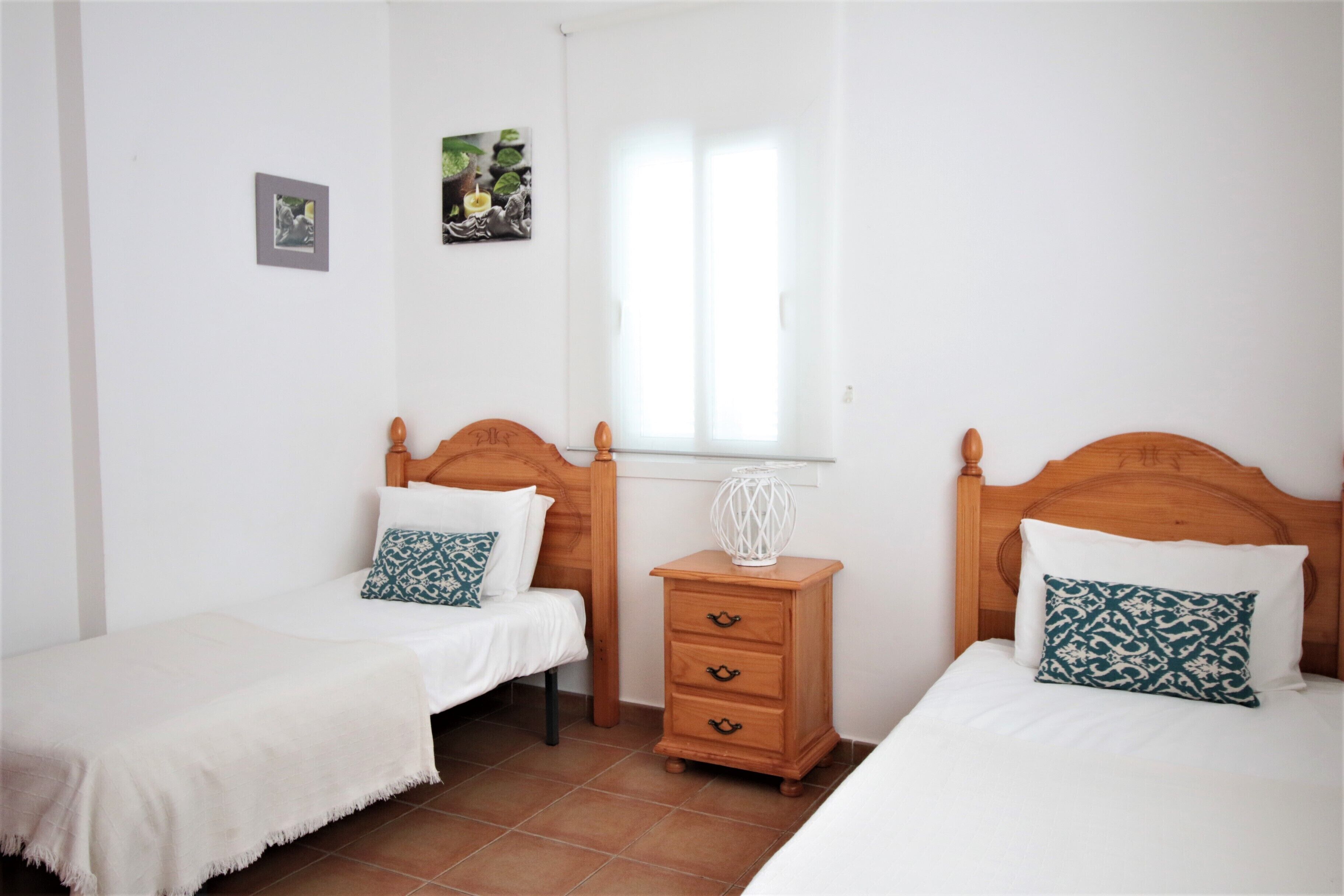 5 Schlafzimmer, Bügeleisen/Bügelbrett, kostenloses WLAN, Bettwäsche