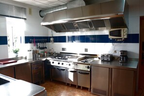 Kühlschrank, Geschirrspüler