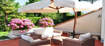 VILLa entourée d'un grand jardin, avec une grande et nouvelle piscine