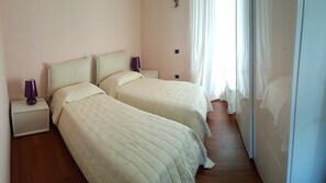 5 bedrooms, iron/ironing board, free WiFi, bed sheets