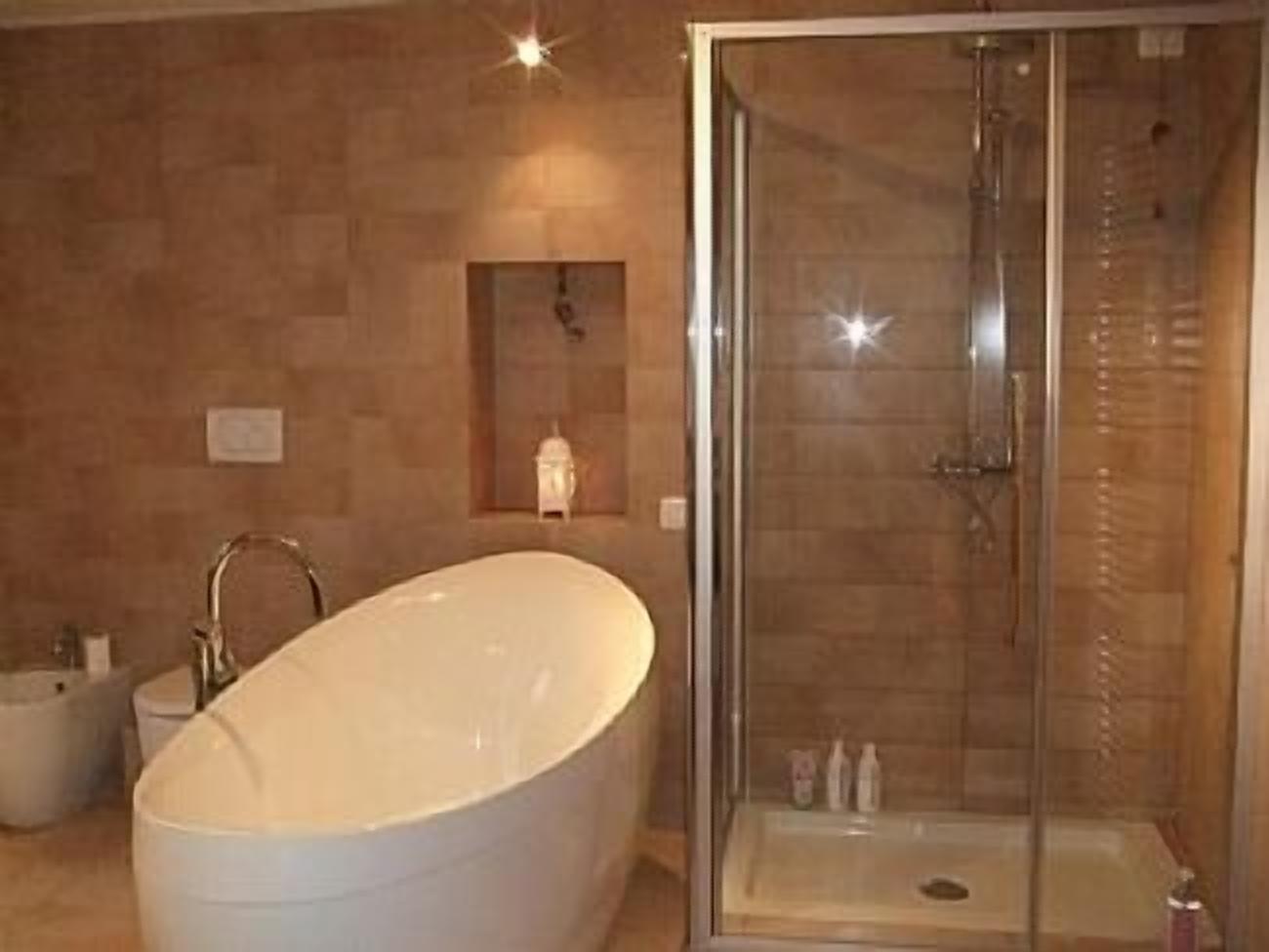 Grande casa con terrazza solarium e vista lago