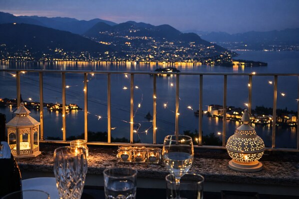 صورة غير مصنفة، 1 من 25، زرّ