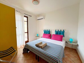 2 bedrooms, iron/ironing board, WiFi, bed sheets - BOSA APARTMENTS.COM | BALCONY ON THE RIVER (Bosa)