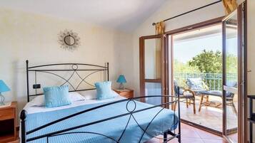 2 Schlafzimmer, Bügeleisen/Bügelbrett, Reisekinderbett, kostenloses WLAN