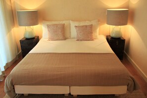 2 間睡房、熨斗/熨衫板、Wi-Fi、床單