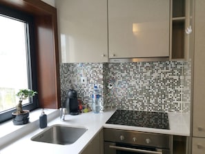 Fridge, microwave, oven, stovetop