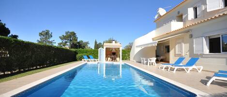 Piscine extérieure