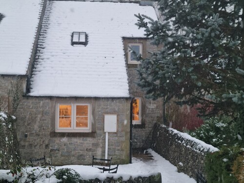 2 Bedroom Luxury Cottage close to Bakewell, in the stunning Peak District