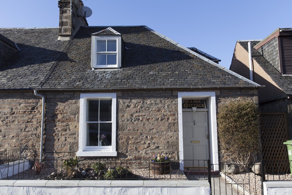 Clava Cottage City Centre, Tours Golf Transit, E Bike Hire and Tours