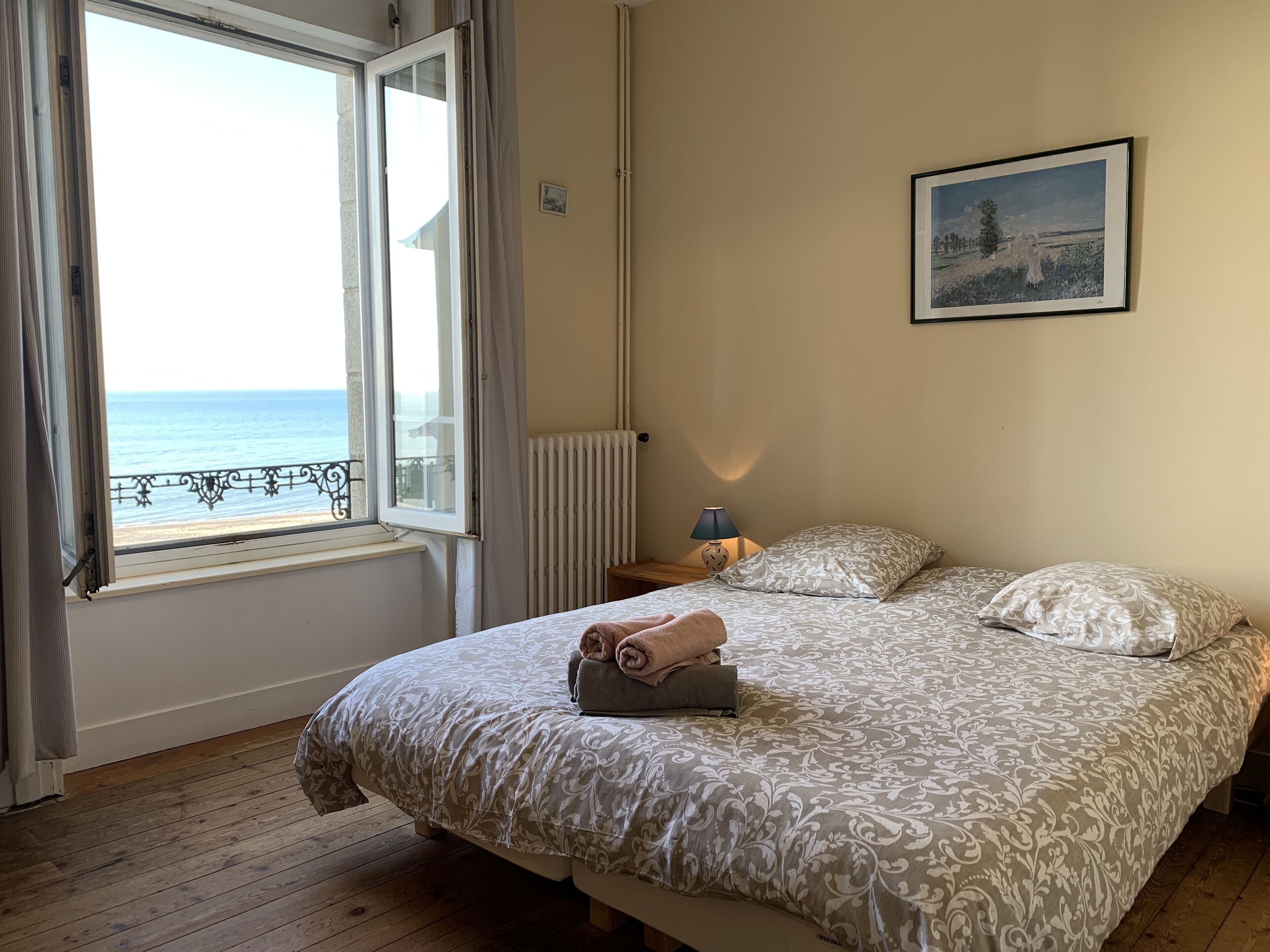 Beautiful villa on the seafront on the beach