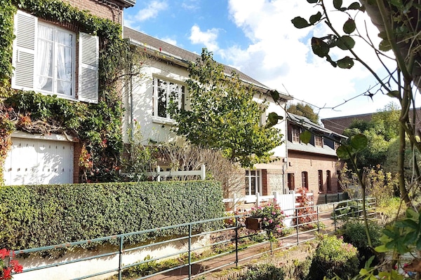 Façade de la maison sur la Veules. Orientation Ouest.