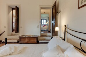 9 bedrooms, free WiFi, bed sheets, wheelchair access - Country House & Spa - Inside Nature with panoramic views, Art Surrounded (Volterra)
