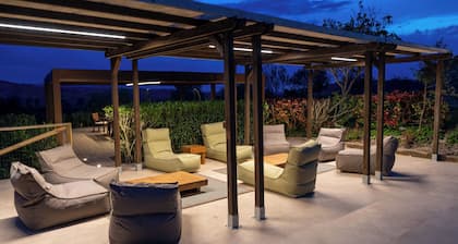 Villanovia Country House & Spa - lugar natural, rodeado de arte