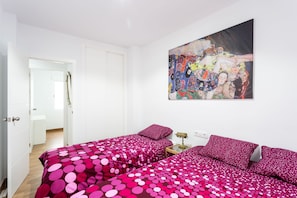 3 dormitorios, tabla de planchar con plancha, wifi y ropa de cama