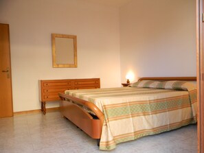 2 chambres, lit parapluie, Wi-Fi gratuit, draps fournis