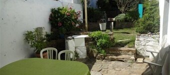 huis met vloer. 3 slaapkamers, tuin met hof, haven Joinville 