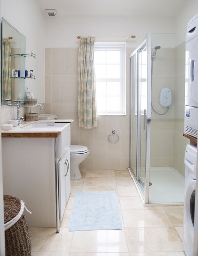 Perfect! for doing Galway City - sleeps 2 adults, walk everywhere...
