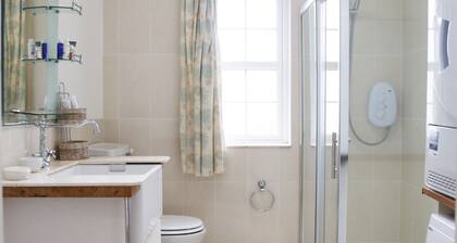 Perfect! for doing Galway City - sleeps 2 adults, walk everywhere...