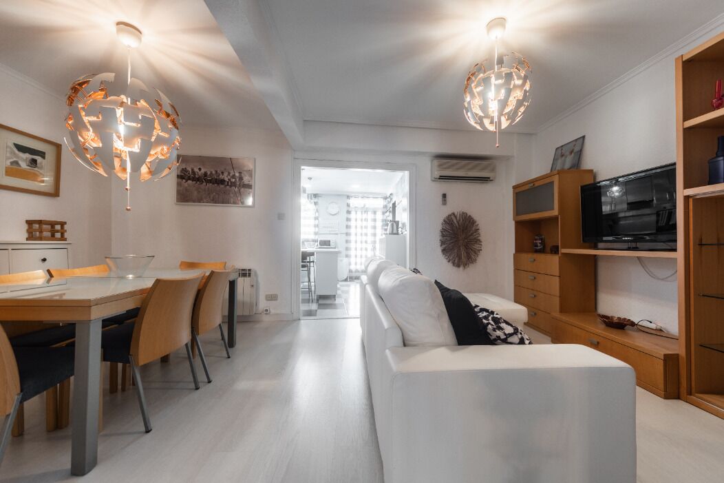 Fabulosa y alucinante Gran Casa con terraza 50m para 14personas.