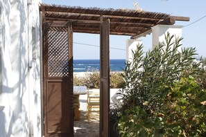 Property grounds - Windmill, the ground floor apartment, Northern Sporades (Skyros)