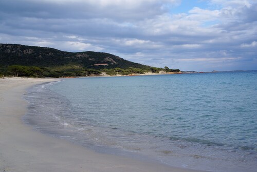 Mini Villa Sea View 4 pers 800m beach palombaggia. Private parking at the beach.