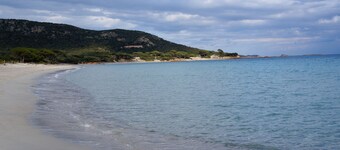 Mini Villa Sea View 4 pers 800m beach palombaggia. Private parking at the beach.
