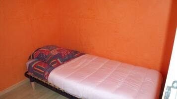 2 Schlafzimmer, Reisekinderbett, kostenloses WLAN