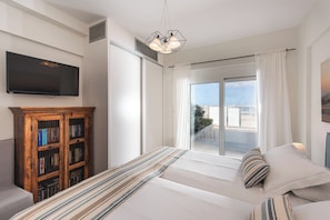 4 bedrooms, in-room safe, iron/ironing board, travel crib