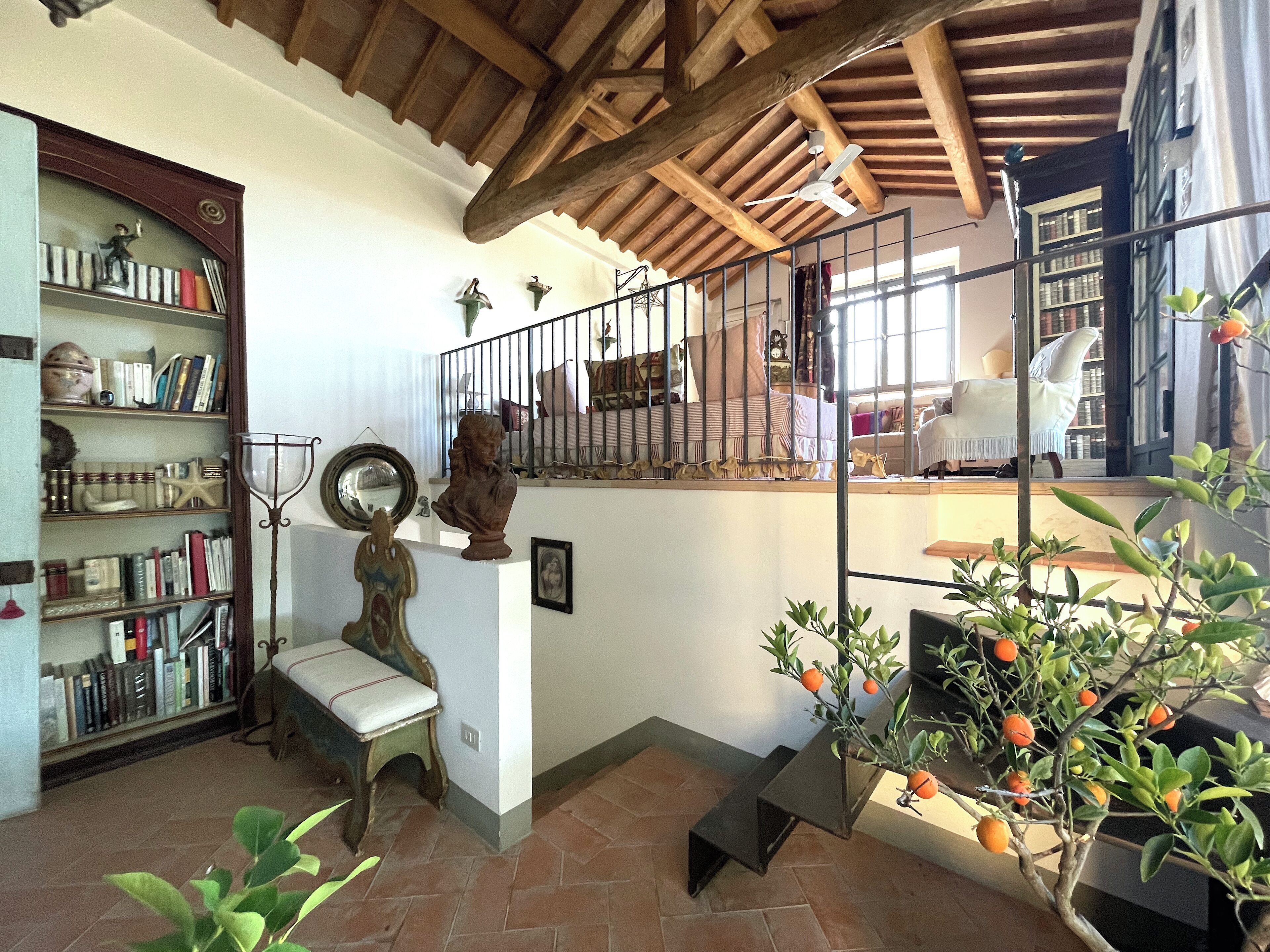 5 bedrooms, desk, iron/ironing board, free WiFi