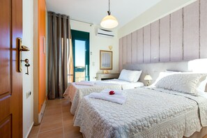 6 Schlafzimmer, Zimmersafe, Bügeleisen/Bügelbrett, Reisekinderbett