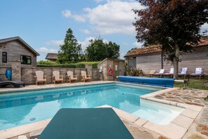 Outdoor pool, a heated pool - Primrose lodge - sleeps 4/5 with private hot tub (Nyland, cheddar)